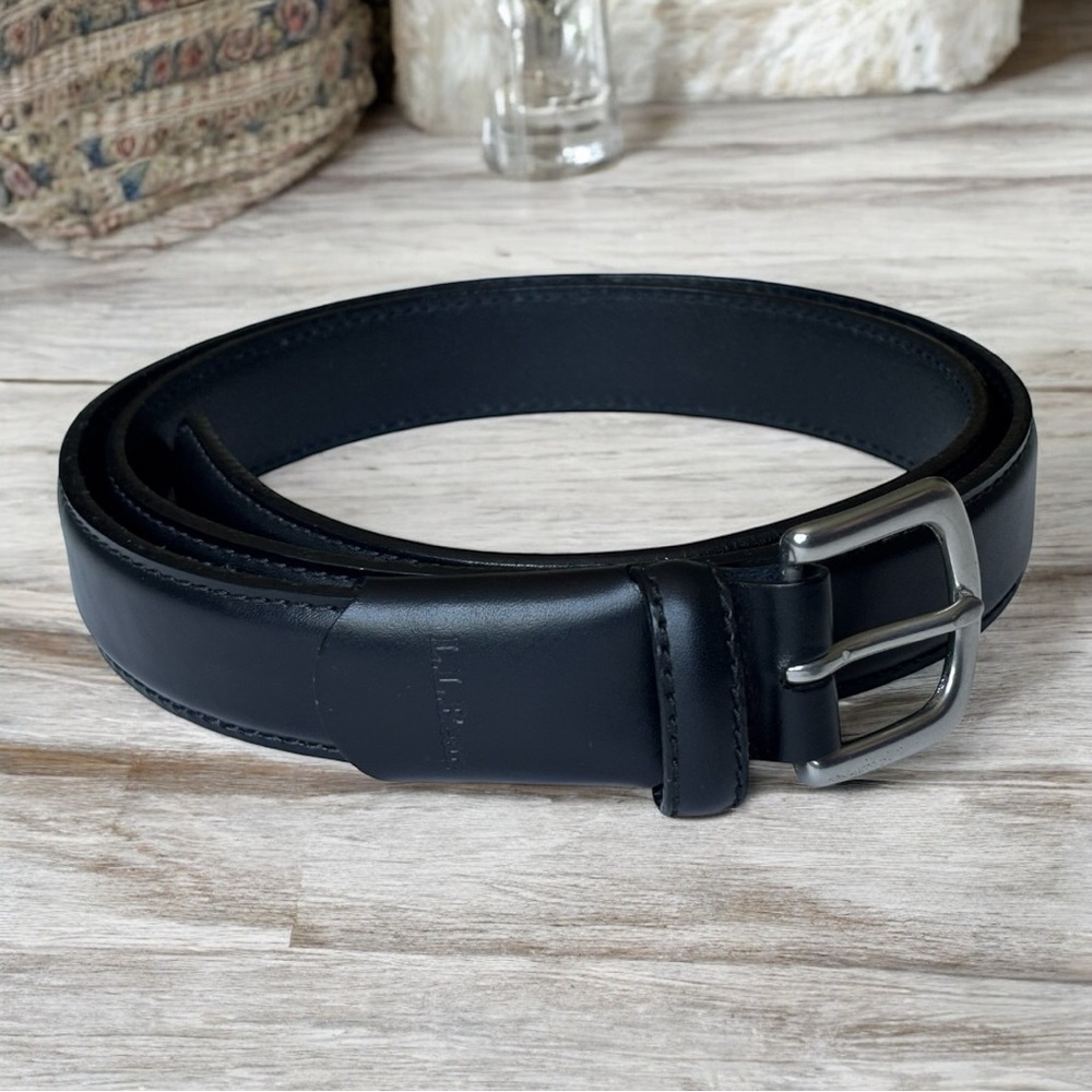 L.L. Bean vintage black leather belt comfort flex silver tone brass buckle | 40
